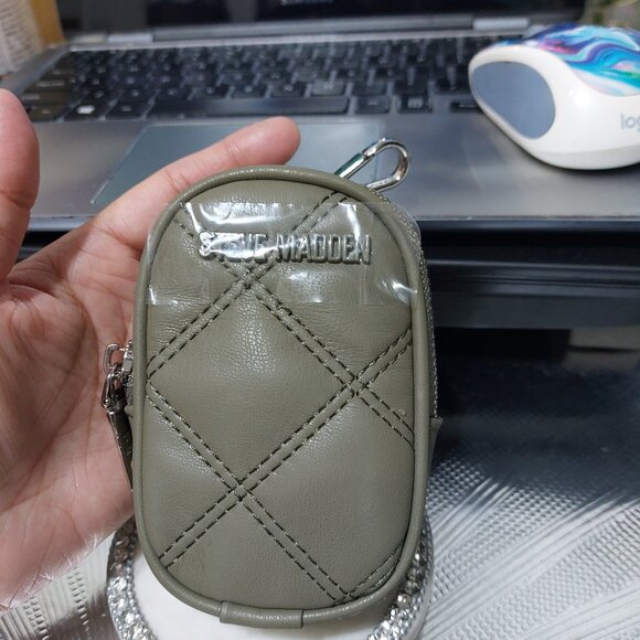 Steve Madden Handbag Keychain Mini Clip On Bag Pouch Quilted Faux Leather Look - Picture 3 of 5